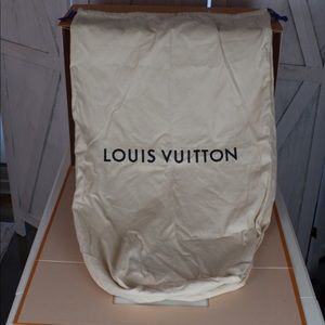 AUTHENTIC LUXURY DESIGNER LOUIS VUITTON BOX with STRAP and MAGNETIC FLAP